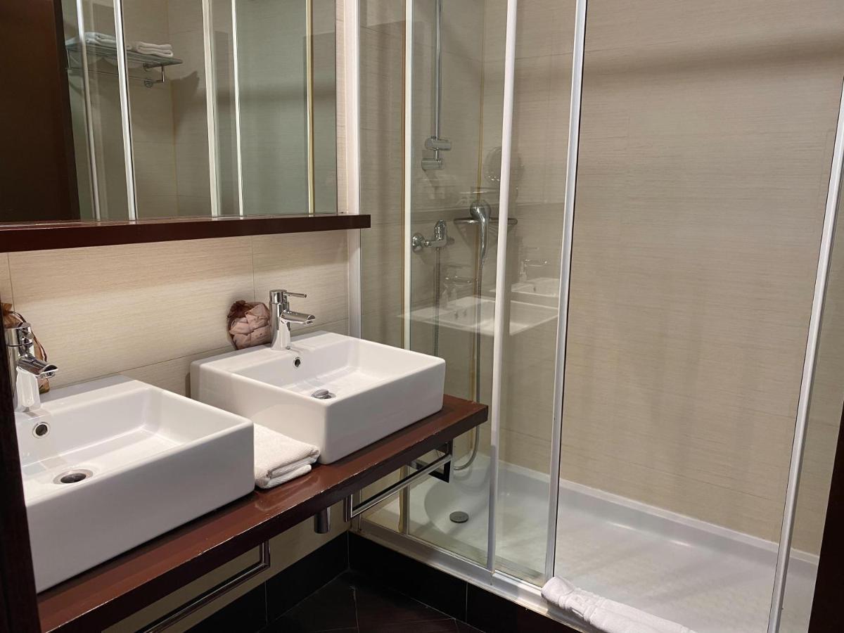 Hotel La Cantuena (Adults Only) ฟูเอนลาบราดา ภายนอก รูปภาพ